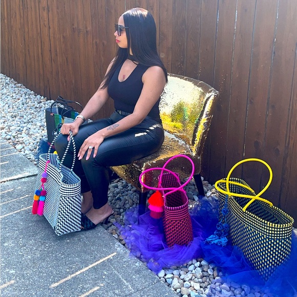 NWT. Fati Tote. - Picture 4 of 4